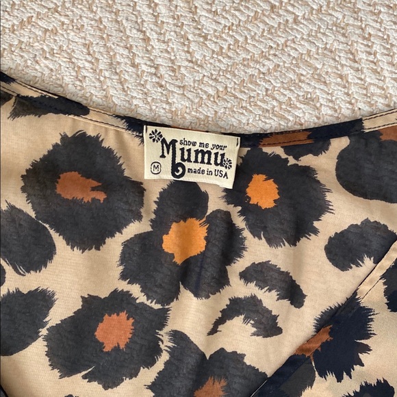 🐆 Show Me Your Mumu Leopard Top 🐆 - Picture 3 of 3